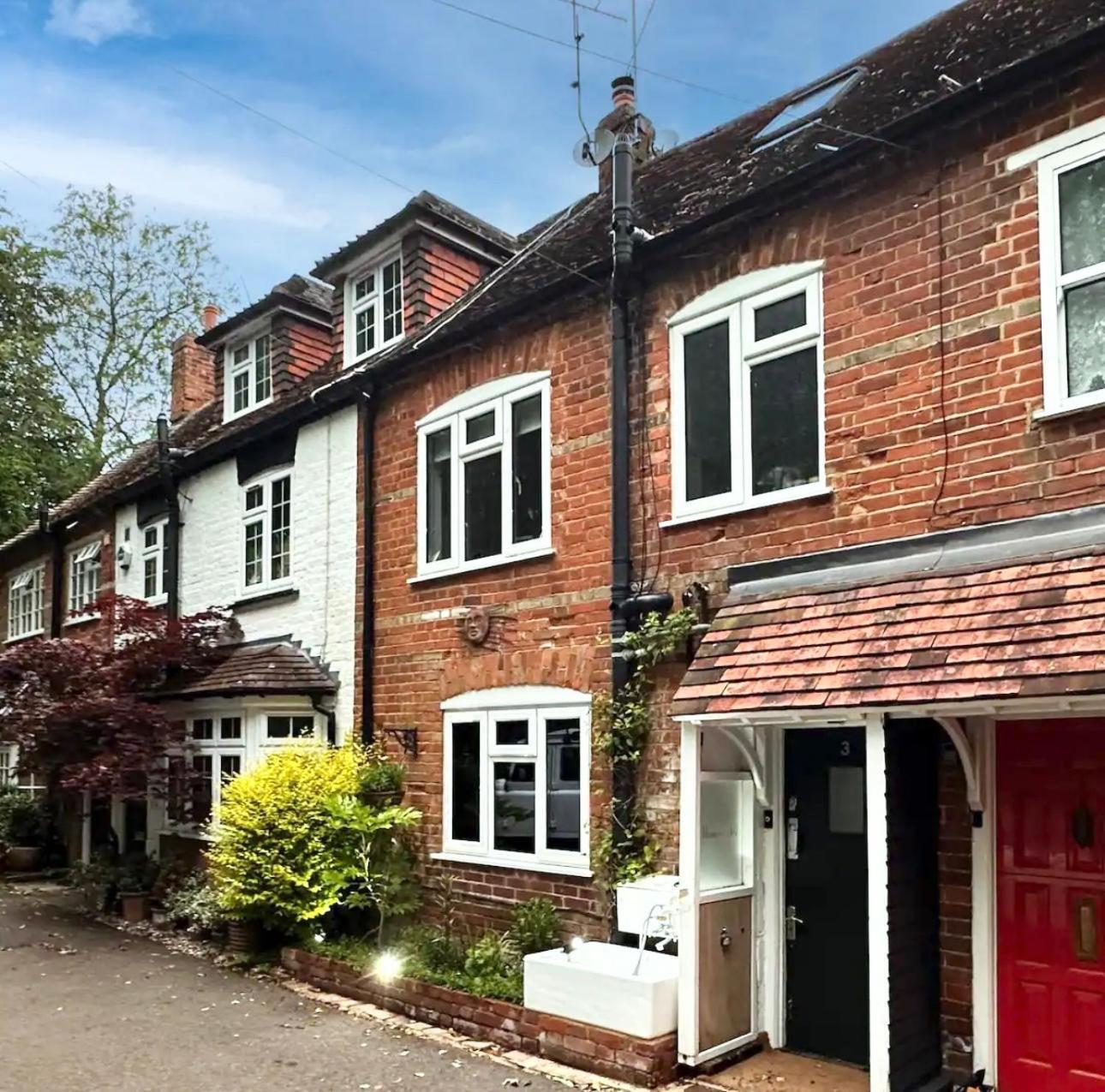 2 Bed Holiday Home With River Views Marlow  Exterior photo